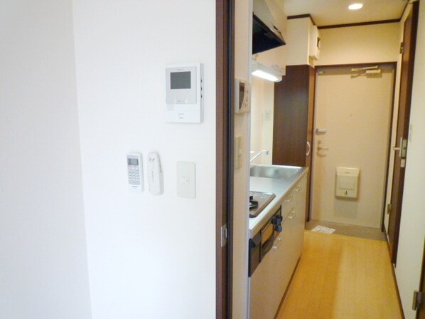 アンプルールフェールTheEarthの物件内観写真